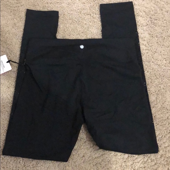 Yogalicious laser cut leggings - Picture 4 of 6